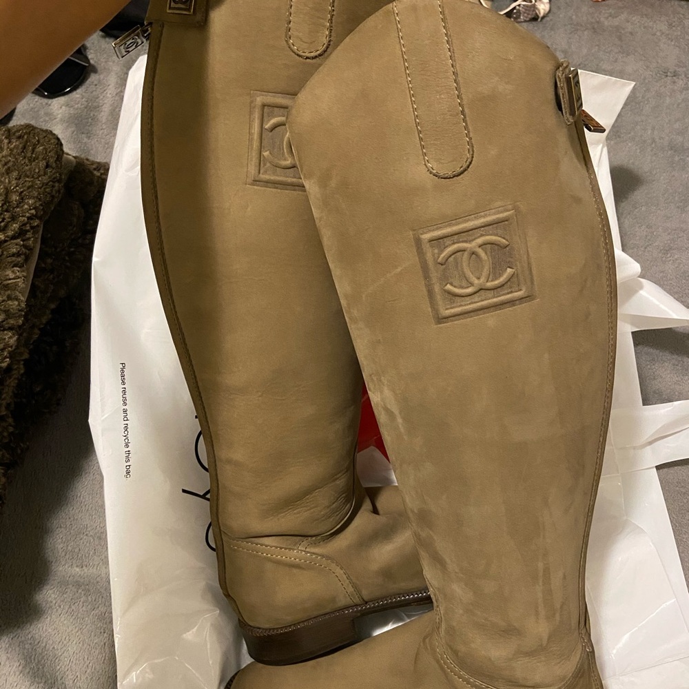 Chanel boots - Picture 6 of 13